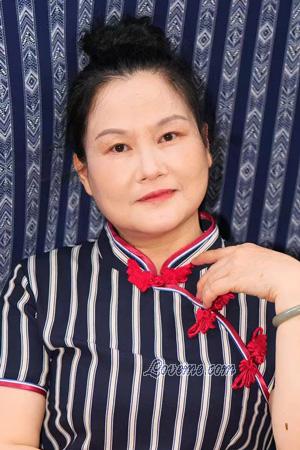 227229 - Isabelle� Age: 56 - China